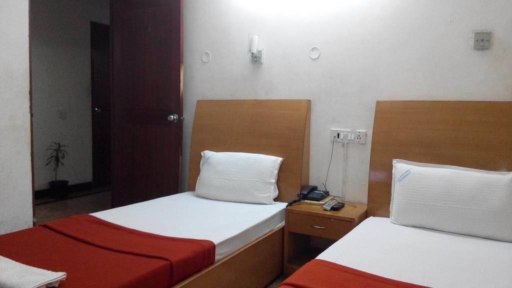 Hotel Richmond Residency Bangalore Room photo