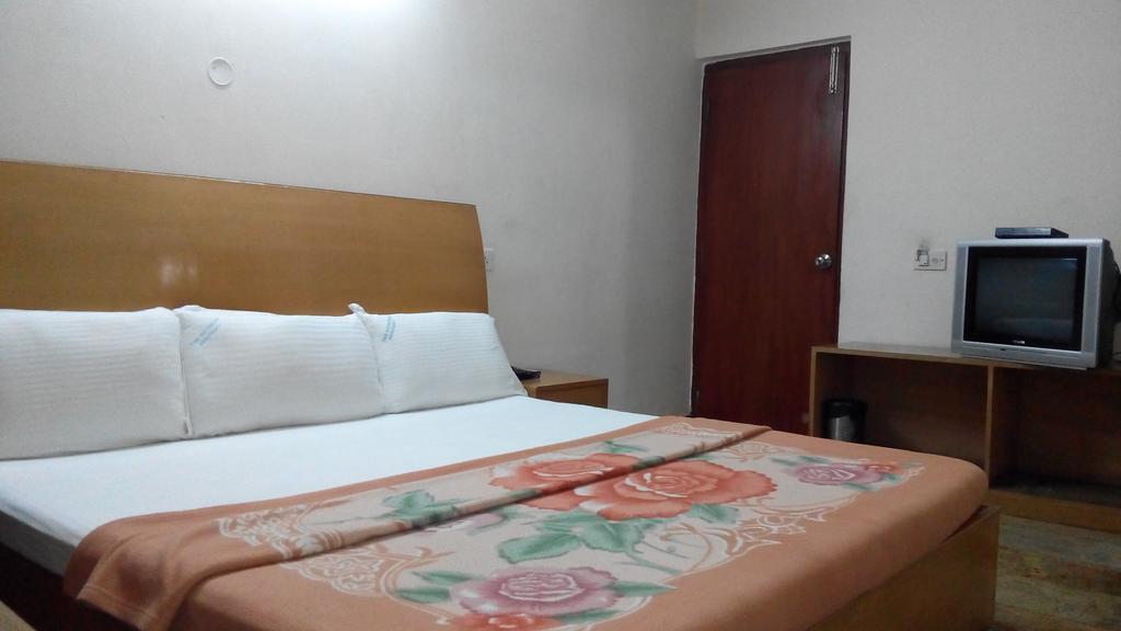 Hotel Richmond Residency Bangalore Room photo